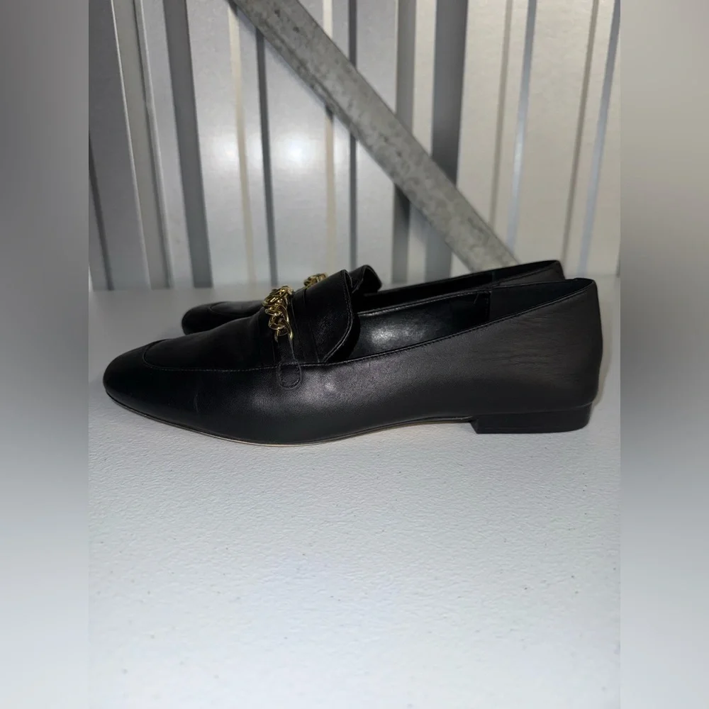 Michael Kors Black Leather Flats Loafers With Gold Tone Chain Women's Size 9.5